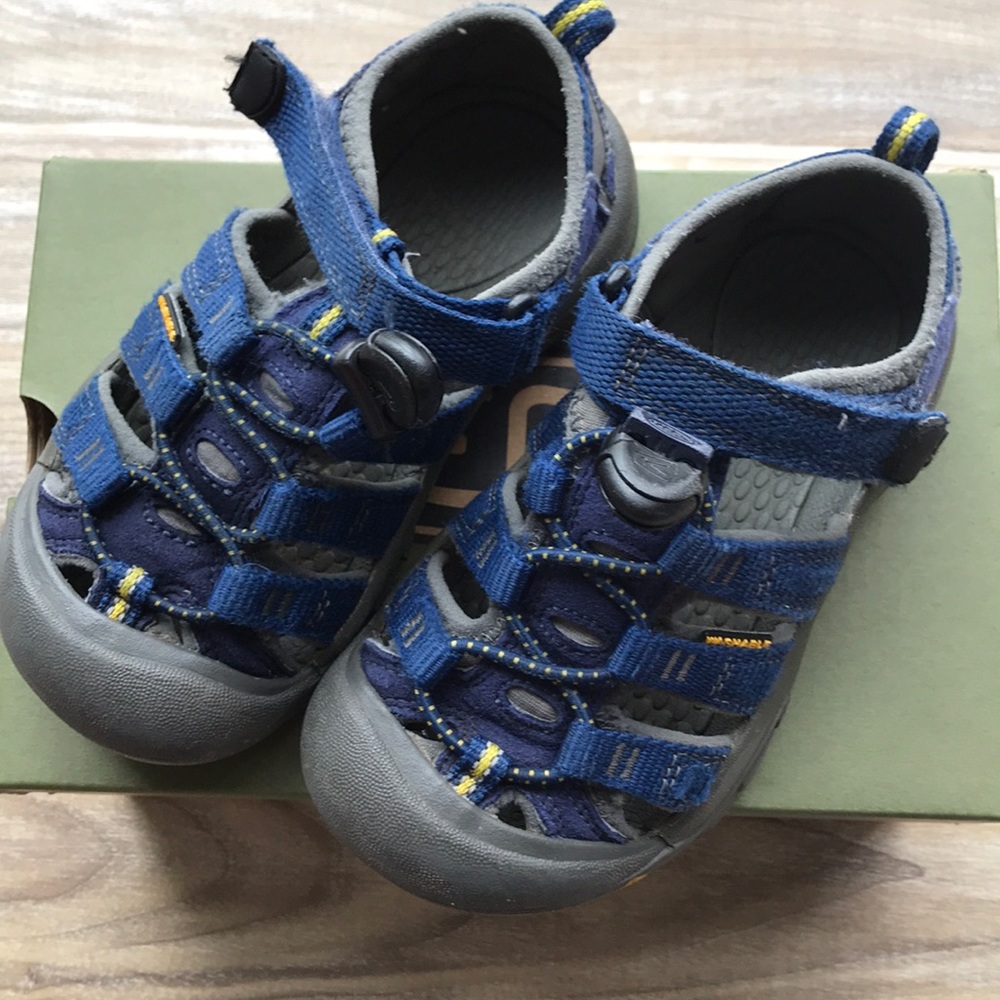 Kids Keen Newport H2, Size 10